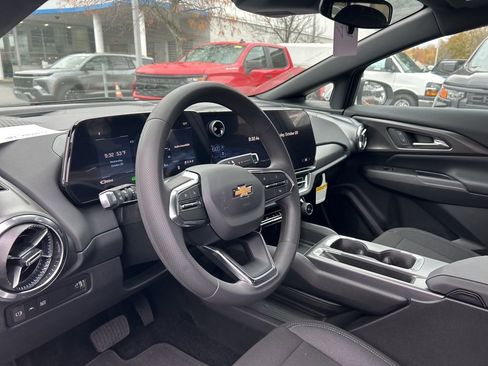 New 2026 Chevrolet Equinox EV LT image 10