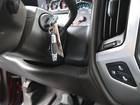 Used 2018 GMC Sierra 1500 SLT AWD/4WD image 18
