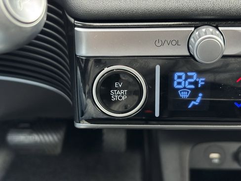 Certified 2022 Hyundai Ioniq 5 Limited w/ Cargo Package image 24