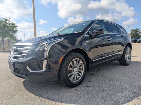 Used 2017 Cadillac XT5 Luxury w/ Driver Awareness Package AWD/4WD image 9