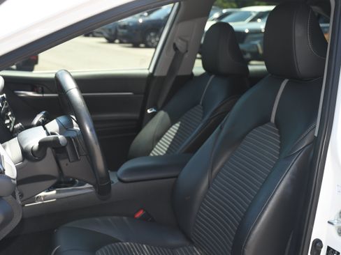 Certified 2023 Toyota Camry SE FWD image 11