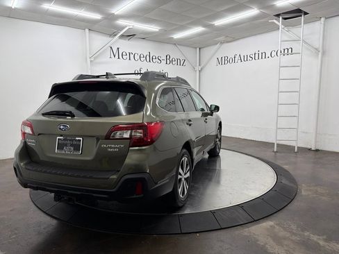 Used 2018 Subaru Outback 3.6R Limited AWD/4WD image 7