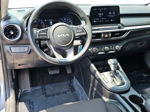 Certified 2024 Kia Forte LXS FWD image 33
