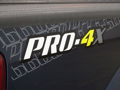 Used 2019 Nissan Frontier PRO-4X w/ Pro-4x Luxury Package image 42