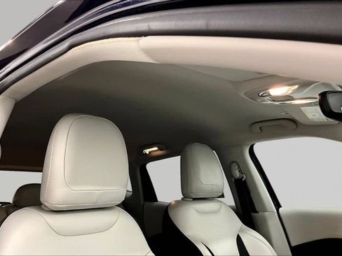 Used 2019 Jeep Compass Latitude w/ Popular Equipment Group AWD/4WD image 28