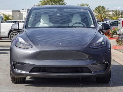 Used 2022 Tesla Model Y Performance image 2