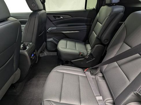 New 2026 Chevrolet Traverse LT w/ Midnight/Sport Edition AWD/4WD image 12