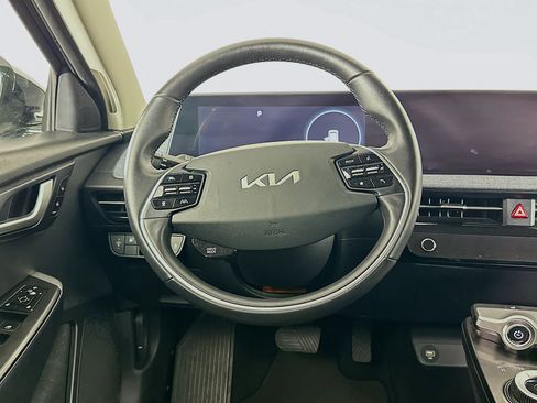 Used 2023 Kia EV6 Light image 18