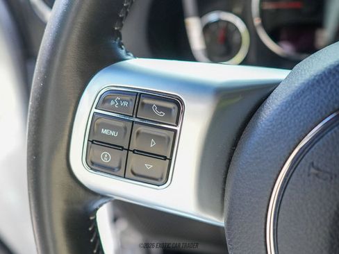 Used 2016 Jeep Wrangler Unlimited Rubicon image 45