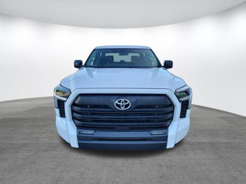 Used 2023 Toyota Tundra SR5 w/ SR5 Convenience Package AWD/4WD image 2