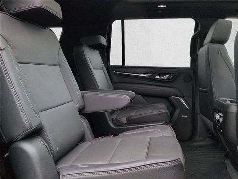 Used 2024 GMC Yukon XL Denali AWD/4WD image 23