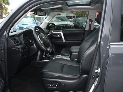 Used 2024 Toyota 4Runner Limited AWD/4WD image 8