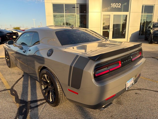 Used 2017 Dodge Challenger R/T Scat Pack RWD image 6
