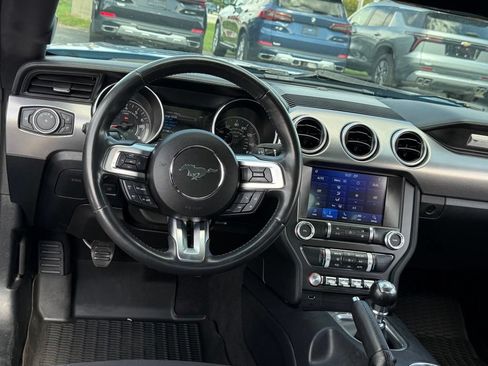 Used 2021 Ford Mustang GT RWD image 5