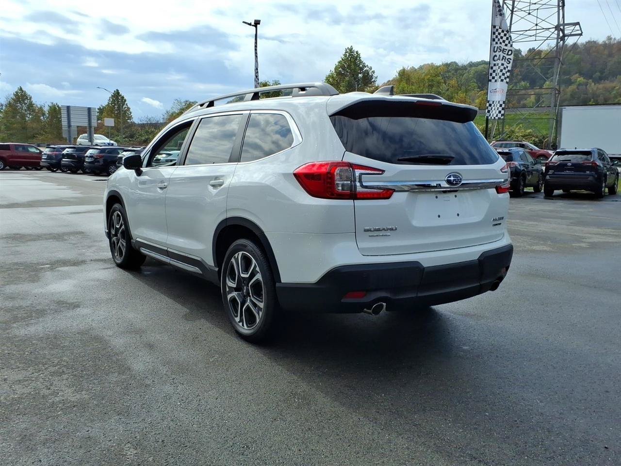 Used 2023 Subaru Ascent Limited AWD/4WD image 4