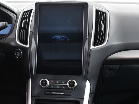 Used 2024 Ford Edge SEL w/ Convenience Package image 9