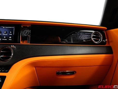 Used 2025 Rolls-Royce Spectre AWD/4WD image 32