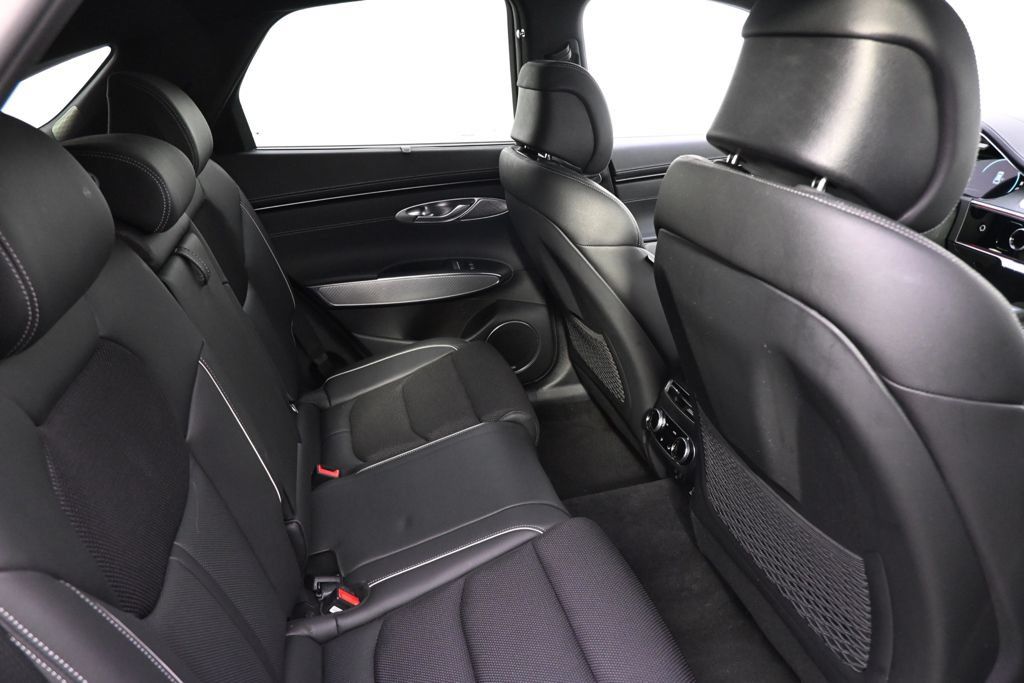 Used 2024 Genesis GV70 2.5T w/ Sport Prestige Package AWD/4WD image 18