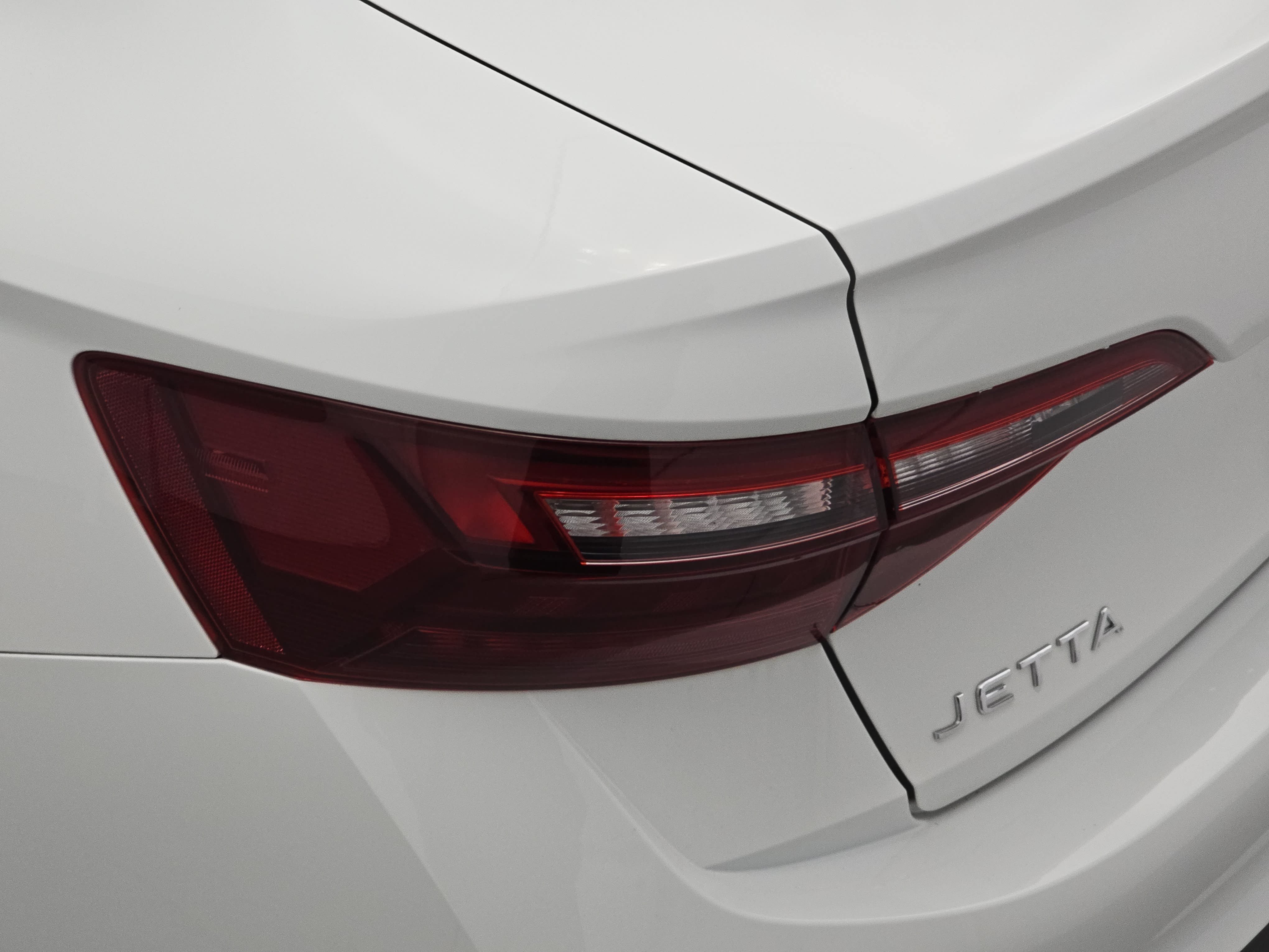 Certified 2024 Volkswagen Jetta Sport FWD image 33