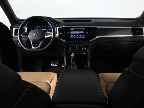 Used 2022 Volkswagen Atlas Cross Sport SEL Premium R-Line image 16