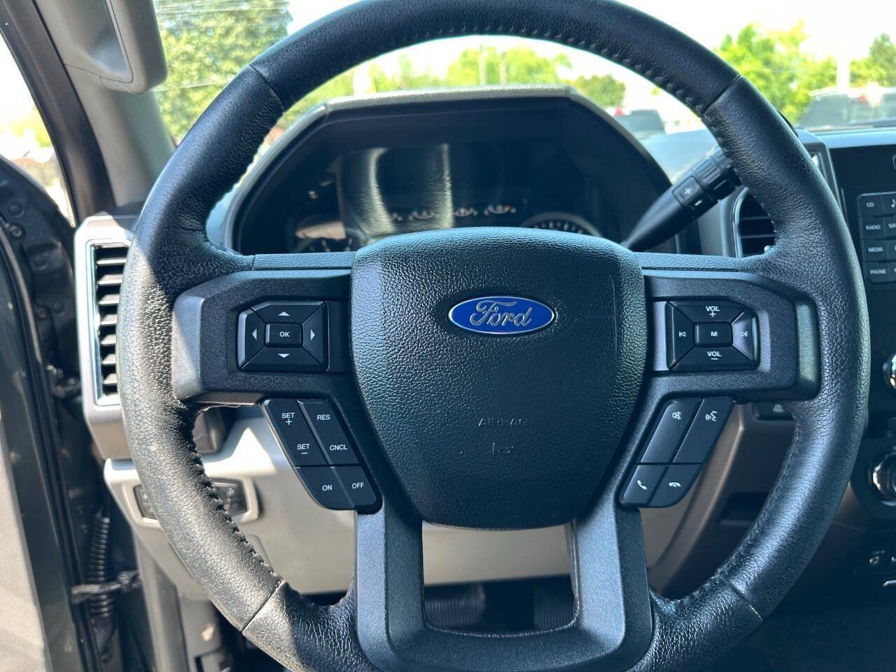 Used 2015 Ford F150 XLT w/ Equipment Group 301A Mid AWD/4WD image 22