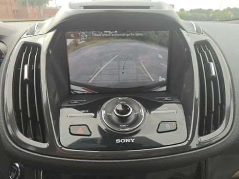 Used 2014 Ford Escape Titanium FWD image 9