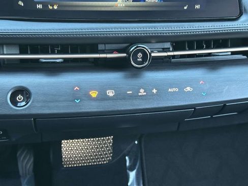 Used 2023 Nissan Ariya AWD image 19