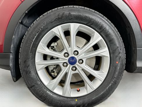 Used 2017 Ford Escape SE image 11