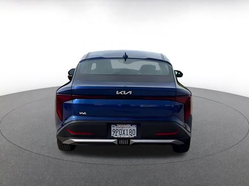 Used 2025 Kia K4 LXS image 12