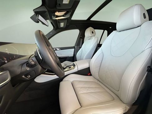 Used 2026 BMW X5 xDrive40i w/ M Sport Package image 19