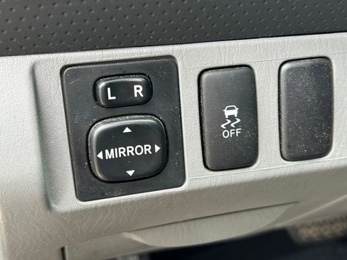 Used 2015 Toyota Tacoma PreRunner w/ Convenience Package RWD image 22