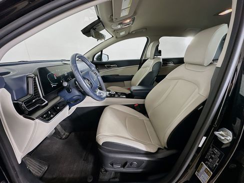 Used 2023 Kia Sportage EX image 13