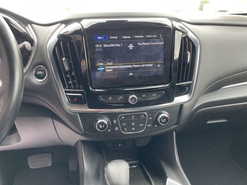 Used 2022 Chevrolet Traverse LT FWD image 48