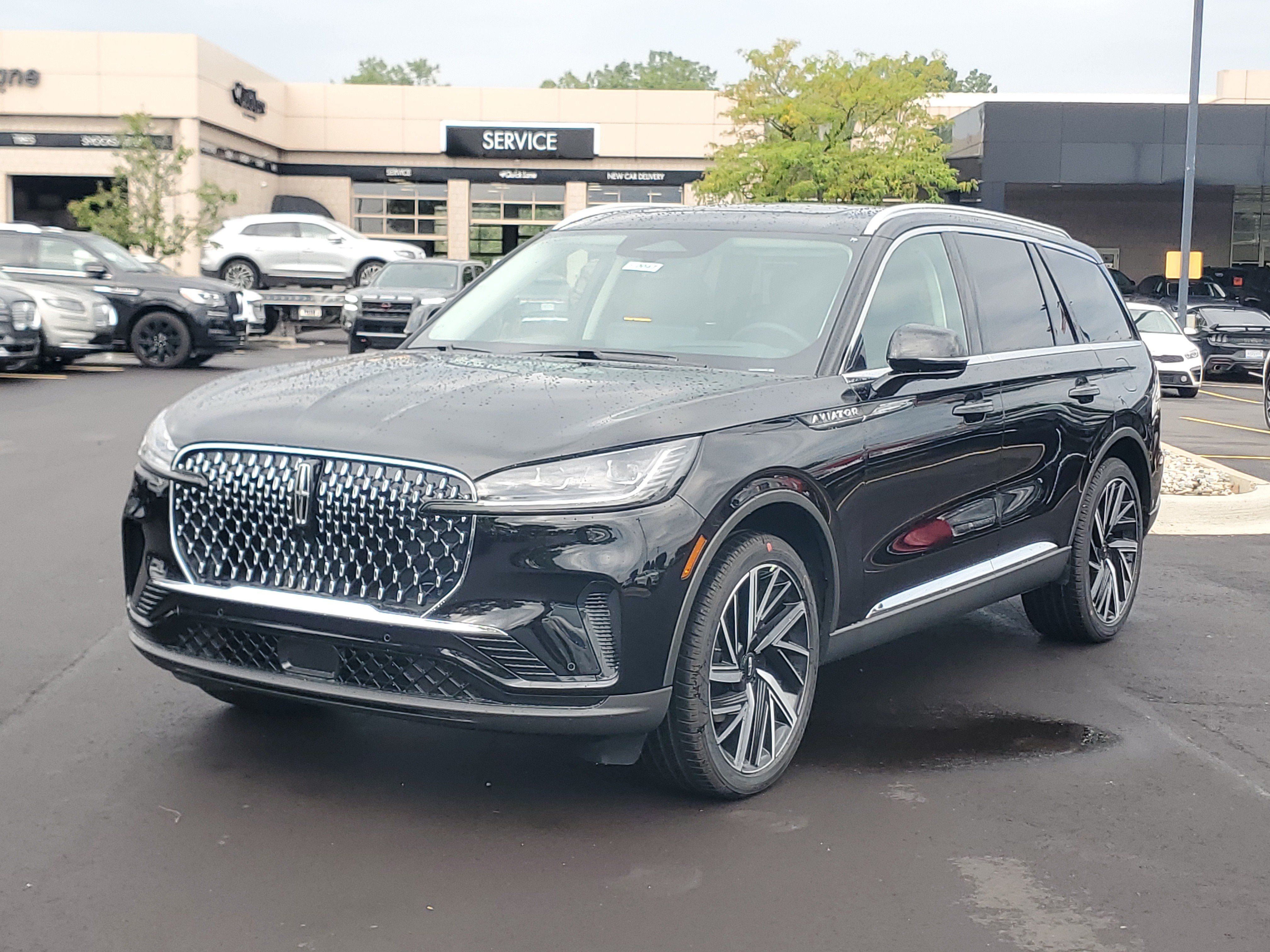 New 2027 Lincoln Aviator Reserve AWD/4WD image 2
