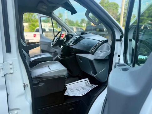 Used 2017 Ford Transit 150 130 Low Roof RWD image 18