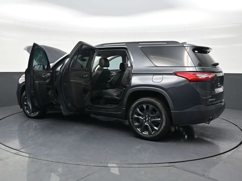 Used 2020 Chevrolet Traverse RS image 30