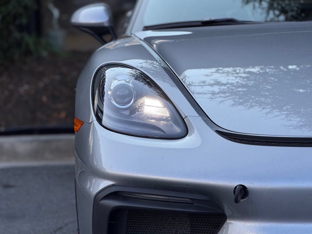 Used 2021 Porsche 718 Cayman GT4 RWD image 4