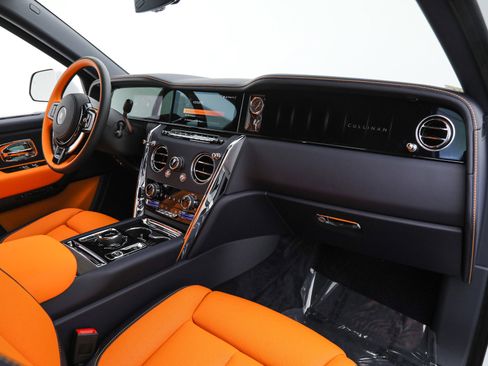 Used 2026 Rolls-Royce Cullinan image 20