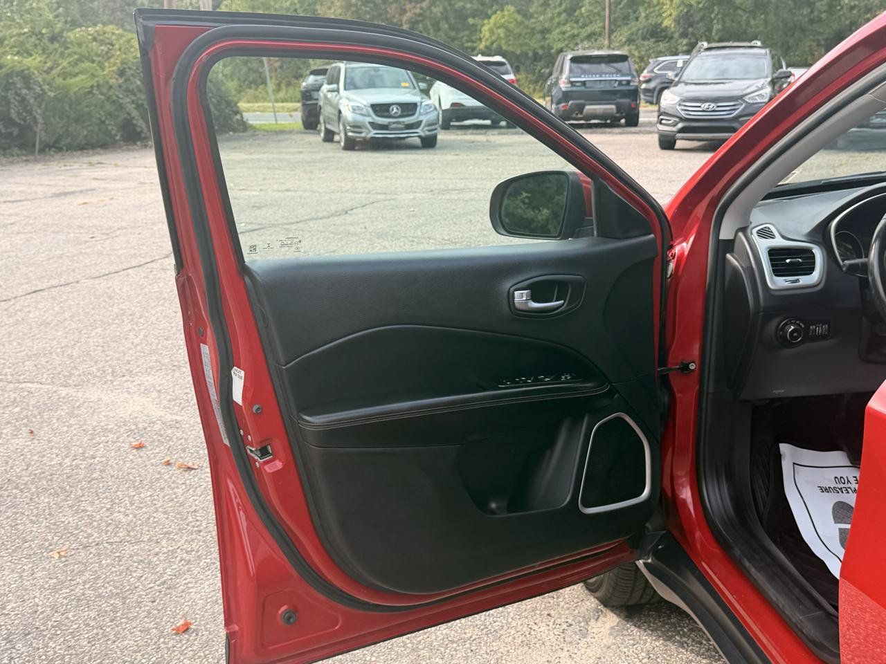 Used 2018 Jeep Compass Latitude AWD/4WD image 15