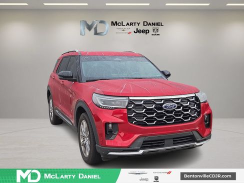 Used 2025 Ford Explorer Platinum AWD/4WD image 1
