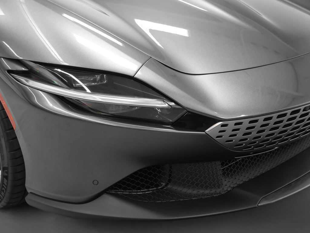 Used 2024 Ferrari Roma Spider RWD image 4