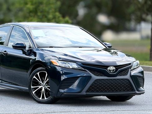 Used 2019 Toyota Camry SE FWD image 44