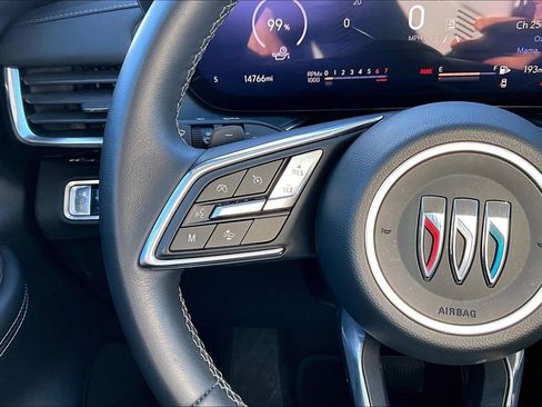 Used 2025 Buick Envision Preferred image 25