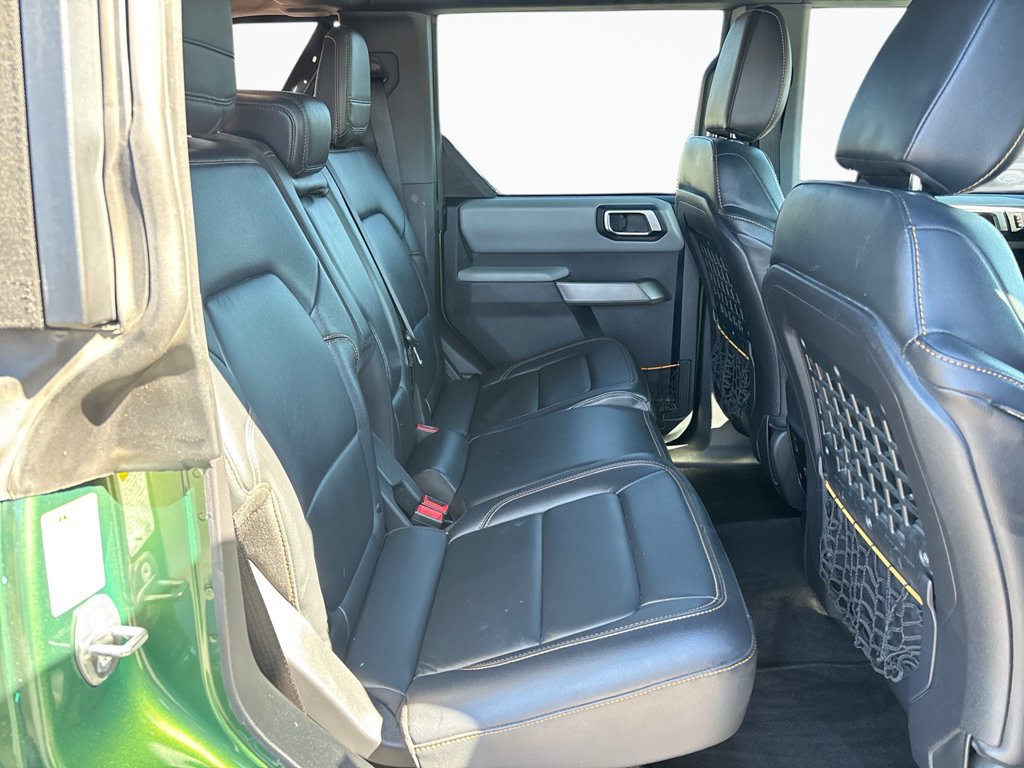 Used 2023 Ford Bronco Badlands w/ Sasquatch Package AWD/4WD image 17