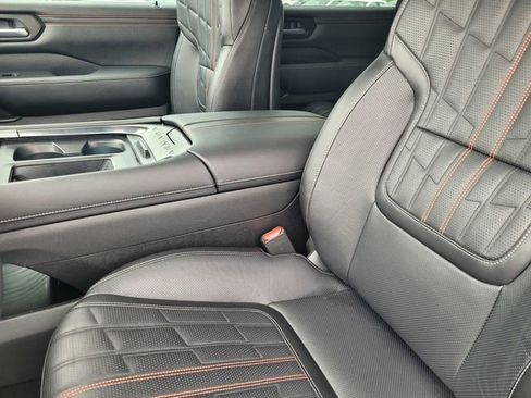 Certified 2025 Nissan Armada PRO-4X w/ Pro-4X Premium Package AWD/4WD image 13