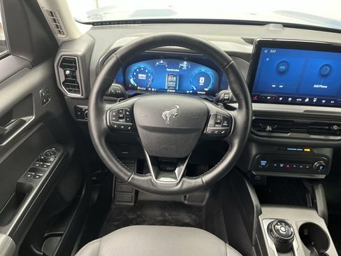 Used 2025 Ford Bronco Sport Badlands image 13