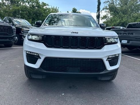 Used 2024 Jeep Grand Cherokee Limited w/ Black Appearance Package AWD/4WD image 20