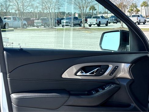 Used 2022 Chevrolet Traverse Premier w/ Redline Edition image 10