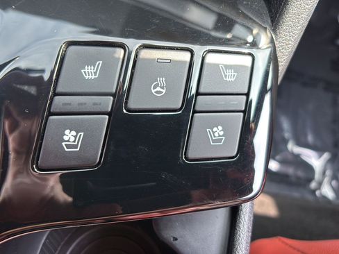 Used 2025 Kia Sportage SX FWD image 28