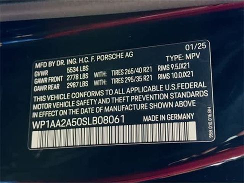New 2025 Porsche Macan AWD/4WD image 41